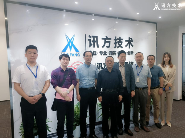 武汉职业技术学院校党委副书记何让波一行莅临k8凯发技术武汉基地
